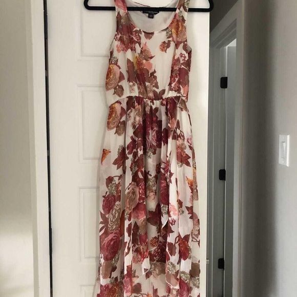 Dress - Picture 1 of 1